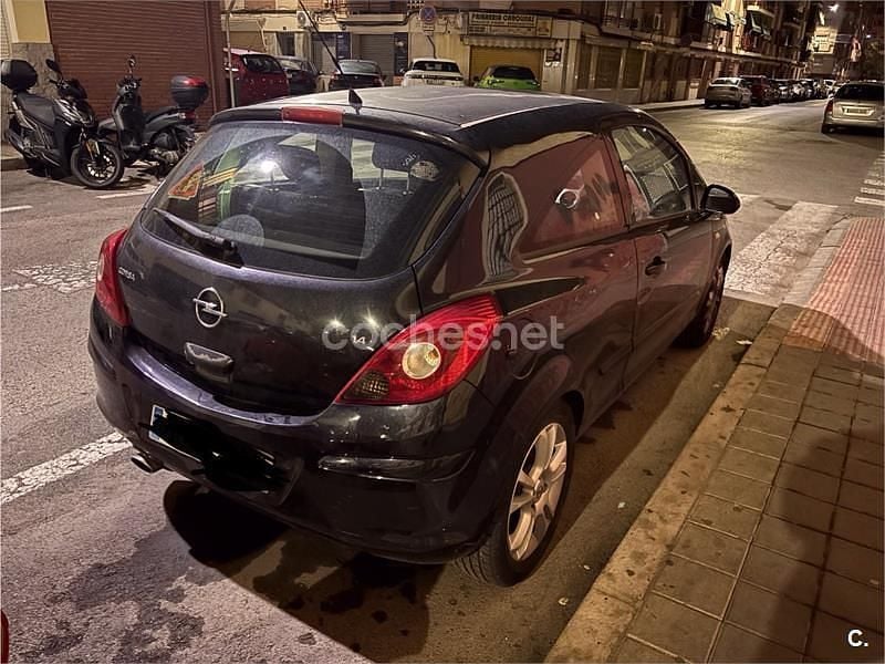 Usado Opel Corsa Sport 90 CV (66 kW) 2007 Negro Utilitario
