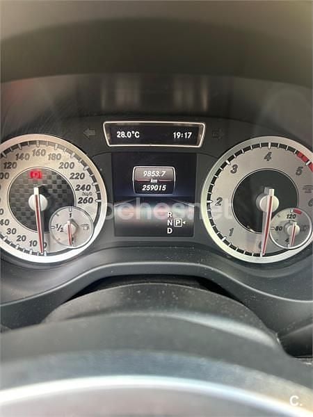 Usado Mercedes A200 AMG line 136 CV (100 kW) 2016 Gris / plata Berlina