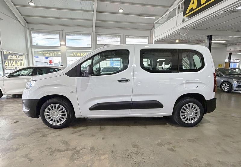 Usado Toyota Proace City City 100 CV (73 kW) 2021 Blanco Monovolumen