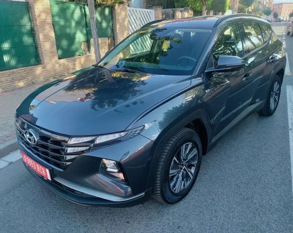 Usado Hyundai Tucson 136 CV (100 kW) 2022 Gris SUV