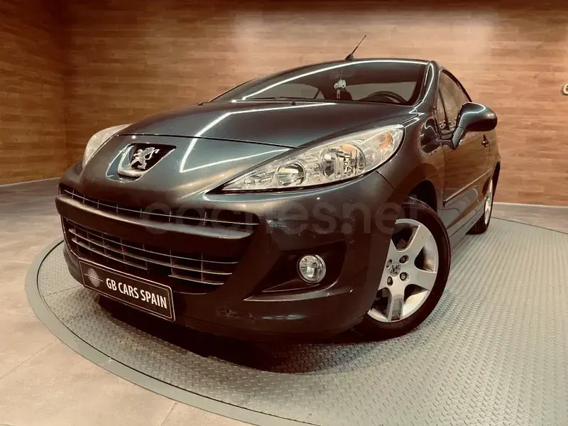 Usado Peugeot 207 CC 120 CV (88 kW) 2010 Gris / plata Descapotable