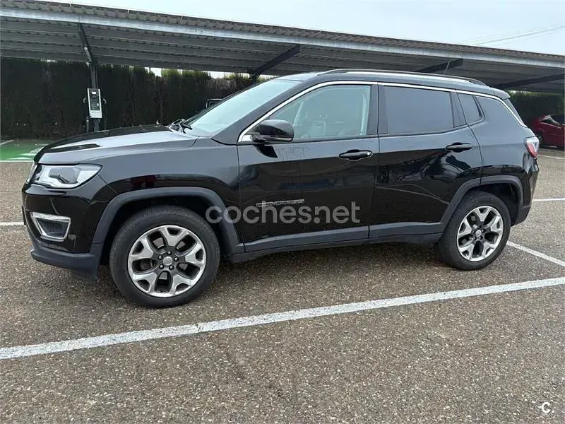 Usado Jeep Compass Limited 140 CV (102 kW) 2017 Negro SUV