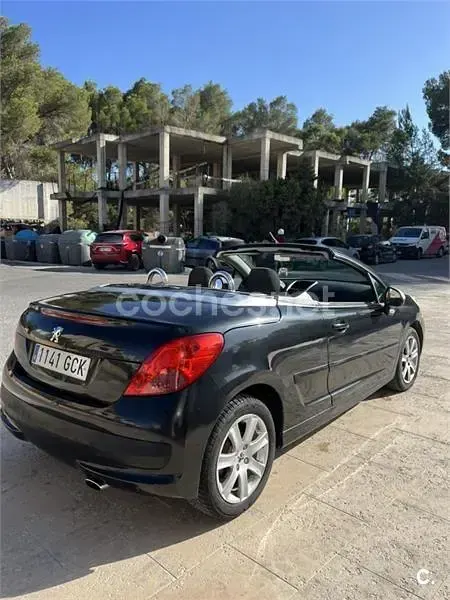 Usado Peugeot 207 CC 120 CV (88 kW) 2008 Negro Descapotable
