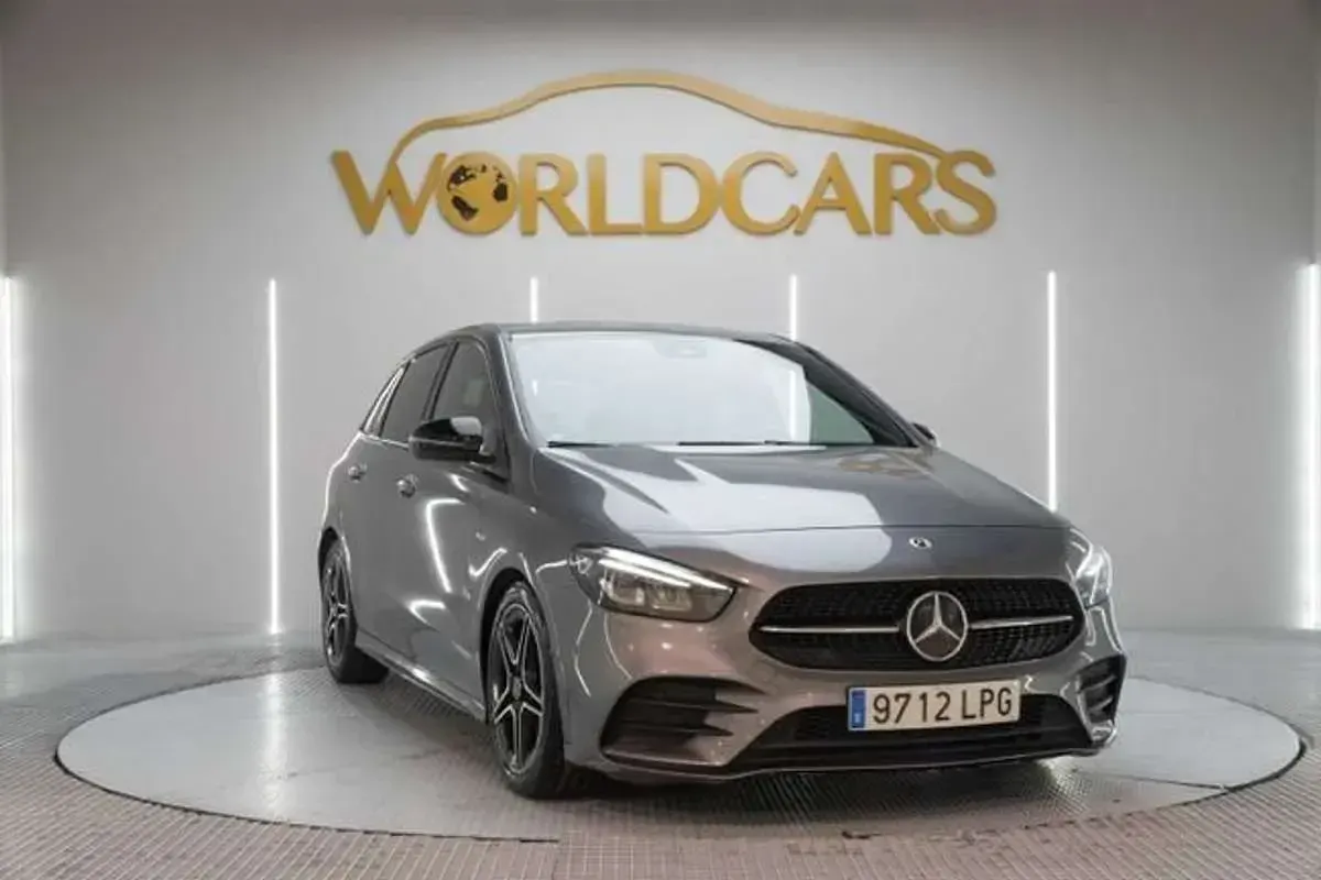 Usado Mercedes B200 150 CV (110 kW) 2021 Gris Monovolumen