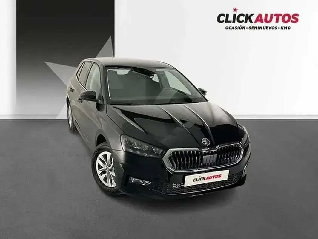 Usado Skoda Fabia Selection 116 CV (85 kW) 2025 Negro Utilitario