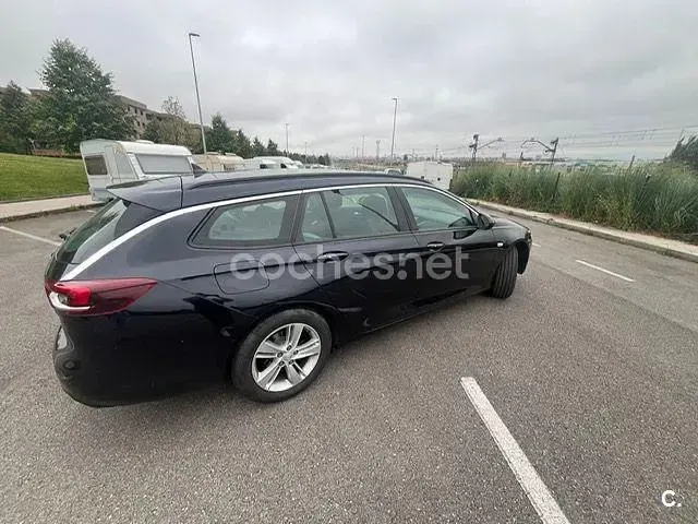 Usado Opel Insignia 136 CV (100 kW) 2018 Azul Familiar