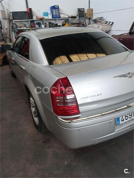 Usado Chrysler 300C Touring 253 CV (186 kW) 2008 Gris / plata Familiar