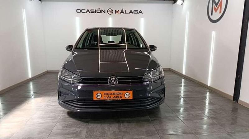 Usado VW Golf VII Edition 116 CV (85 kW) 2018 Gris Utilitario