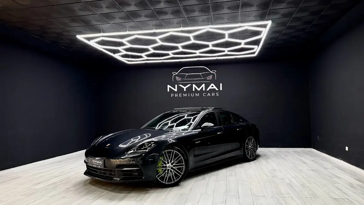 Usado Porsche Panamera 462 CV (339 kW) 2019 Gris
