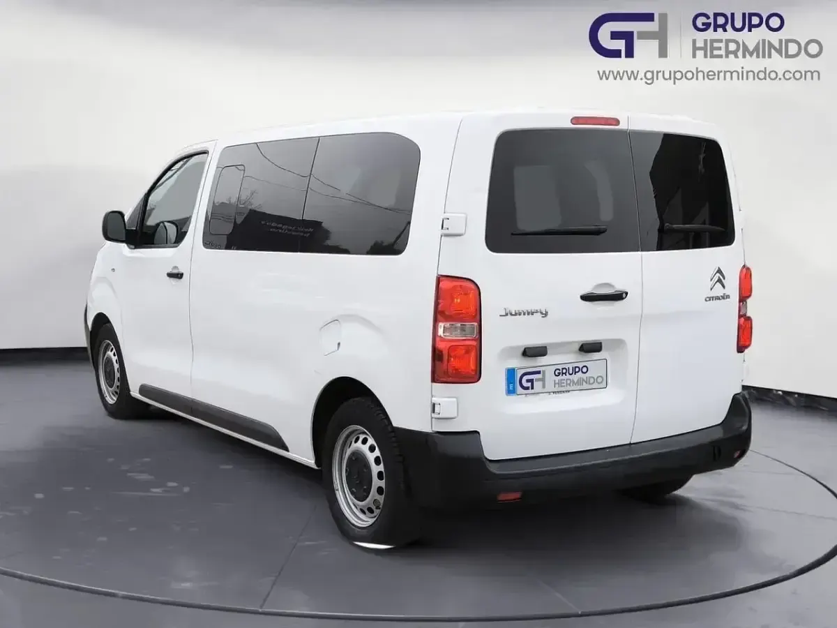 Usado Citroën Jumpy Comfort 120 CV (88 kW) 2021 Blanco Monovolumen