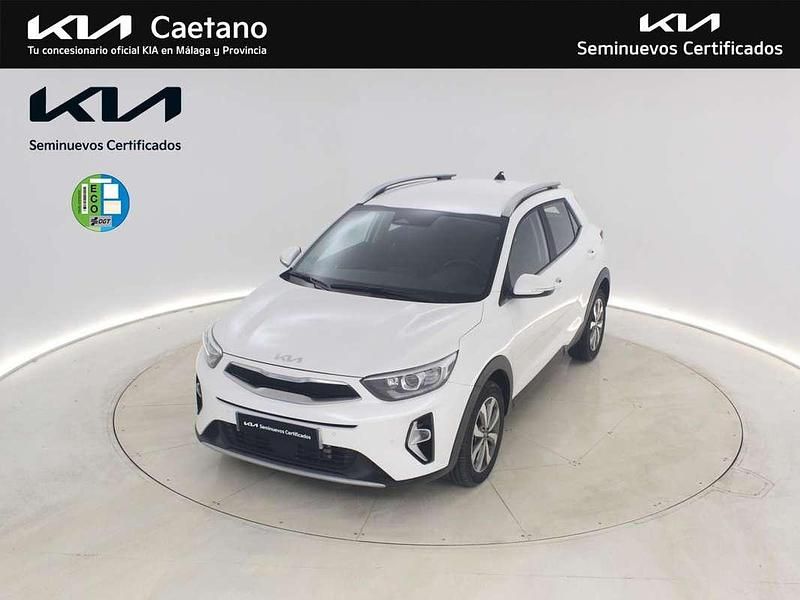 Usado Kia Stonic 101 CV (74 kW) 2024 Blanco SUV