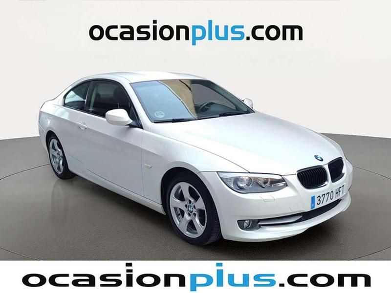 Usado BMW 320 184 CV (135 kW) 2011 Blanco Coupe
