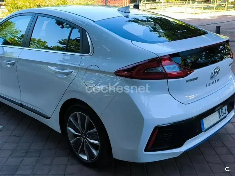 Usado Hyundai Ioniq 141 CV (103 kW) 2017 Blanco Utilitario