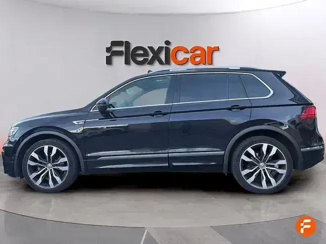 Usado VW Tiguan Sportline 190 CV (139 kW) 2019 Negro SUV