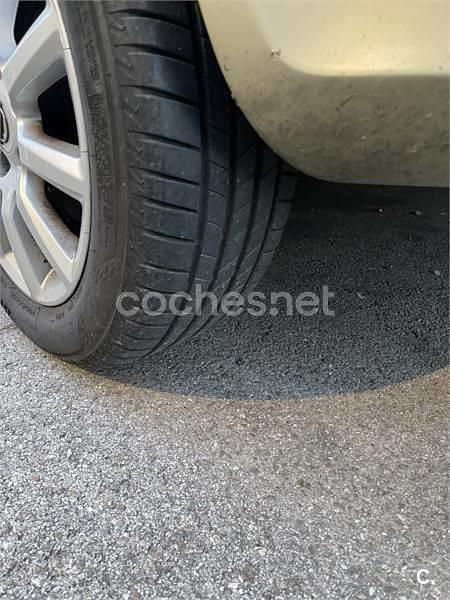 Usado Opel Astra Cosmo 100 CV (73 kW) 2004 Verde Berlina