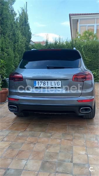 Käytetty Porsche Cayenne 262 HP (192 kW) 2016 Harmaa Katumaasturi