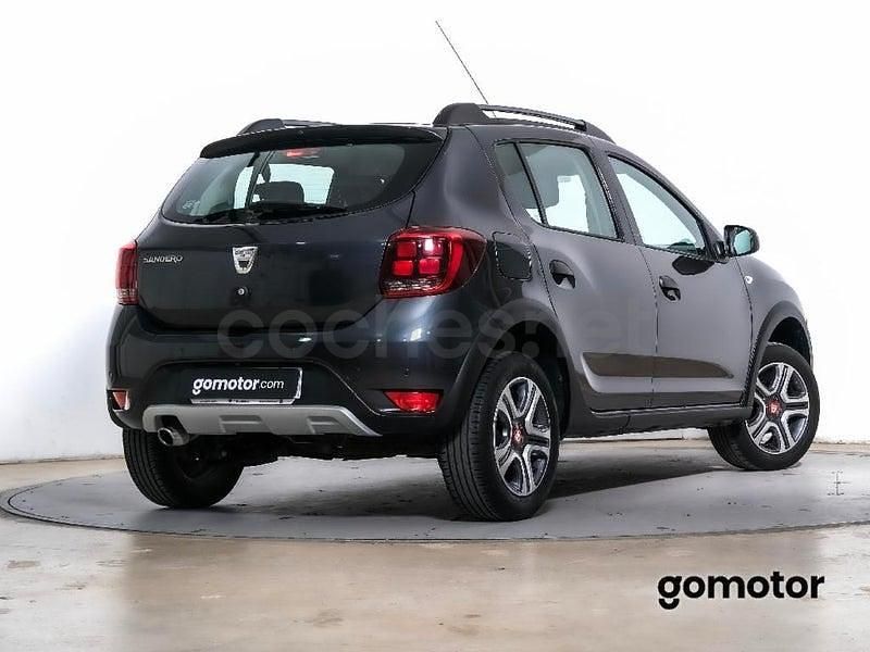 Usado Dacia Sandero 90 CV (66 kW) 2020 Gris / plata Berlina