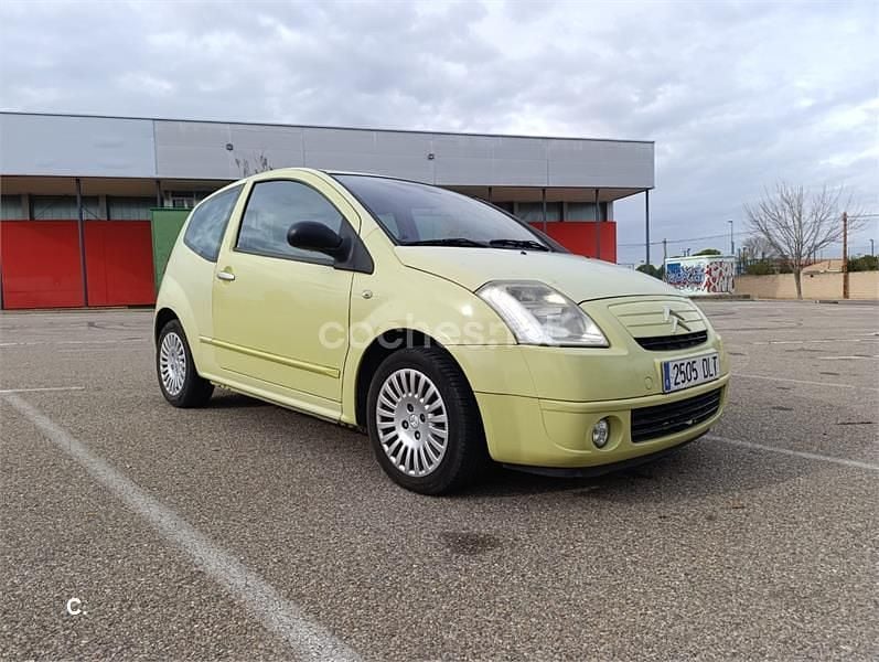Usado Citroën C2 70 CV (51 kW) 2005 Amarillo Utilitario