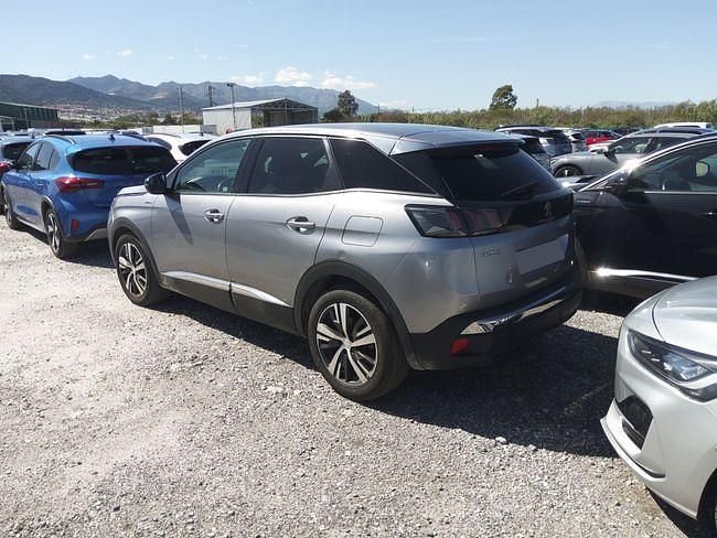 Usado Peugeot 3008 Allure 225 CV (165 kW) 2023 Plata SUV