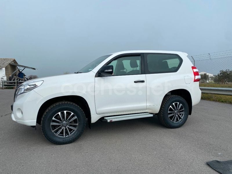 Usado Toyota Land Cruiser 177 CV (130 kW) 2017 Blanco SUV