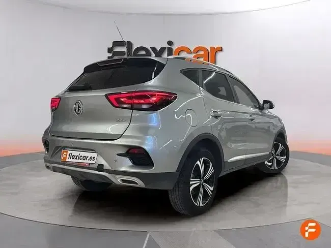 Usado MG ZS Comfort 106 CV (77 kW) 2023 Gris SUV