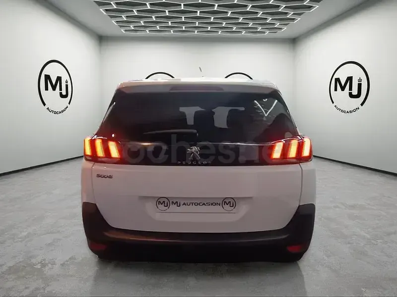 Käytetty Peugeot 5008 Active 130 HP (95 kW) 2017 Valkoinen Katumaasturi