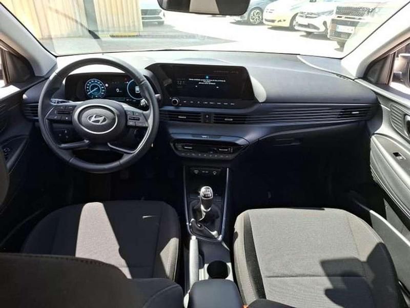 Usado Hyundai i20 101 CV (74 kW) 2025 Blanco Utilitario