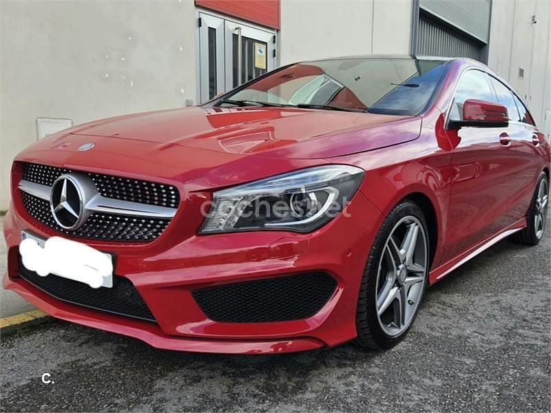 Rojo Usado 2015 Mercedes CLA220 Shooting Brake AMG line Familiar | 22.900 € (Caro) - Imagen 1/4