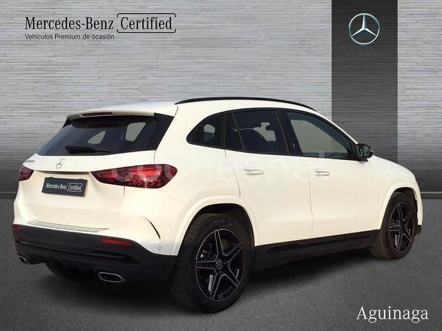 Usado Mercedes GLA200 150 CV (110 kW) 2025 Blanco SUV