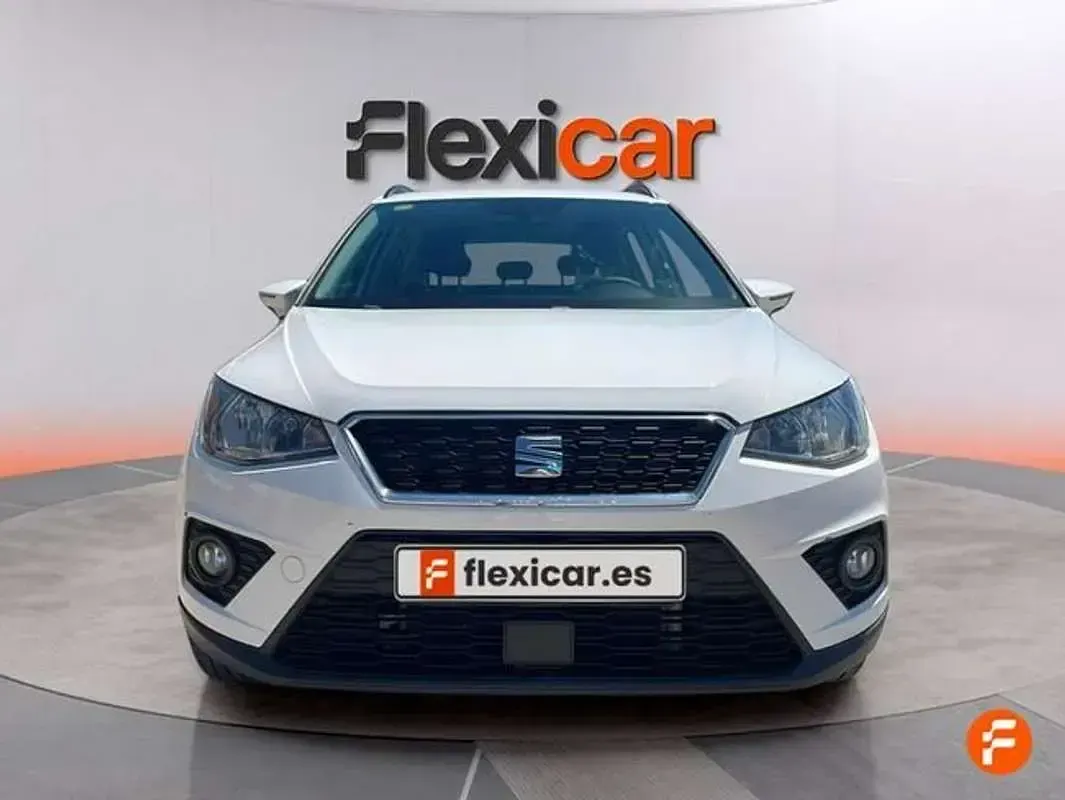 Usado Seat Arona Ecomotive 95 CV (69 kW) 2020 Blanco SUV