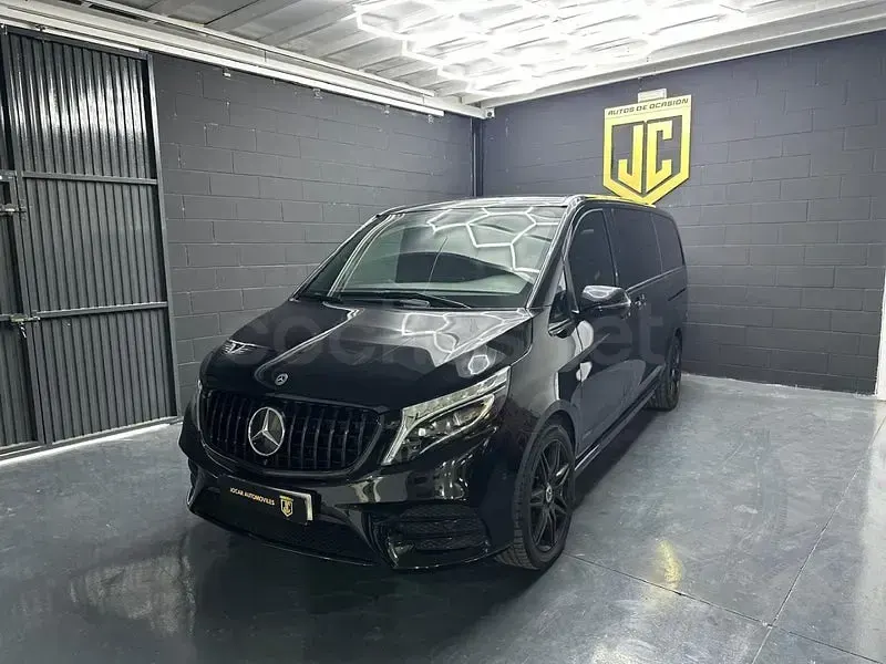 Usado Mercedes V300 Avantgarde 239 CV (175 kW) 2023 Negro Monovolumen