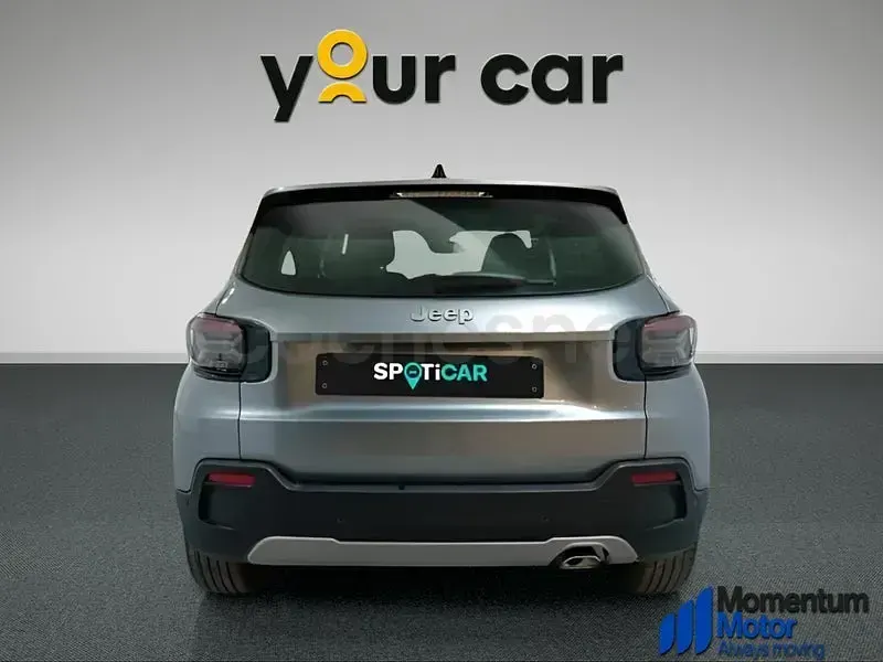 Usado Jeep Avenger Altitude 100 CV (73 kW) 2024 Gris / plata SUV
