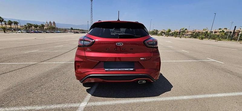 Usado Ford Puma ST-Line 124 CV (91 kW) 2020 Burdeos SUV