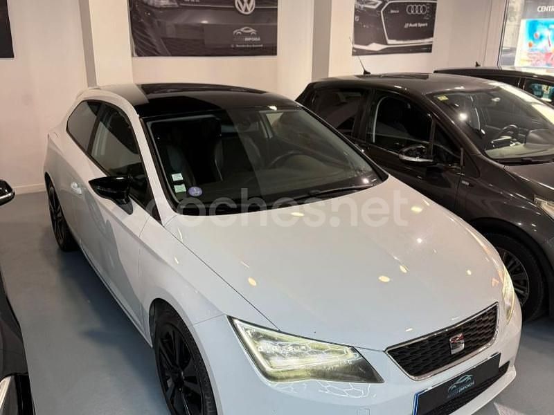 Usado Seat Leon I-Tech 122 CV (89 kW) 2014 Blanco Berlina