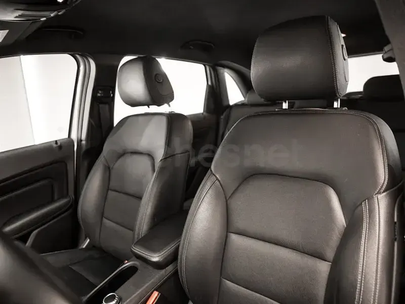 Usado Mercedes B200 Urban 156 CV (114 kW) 2016 Gris / plata Utilitario