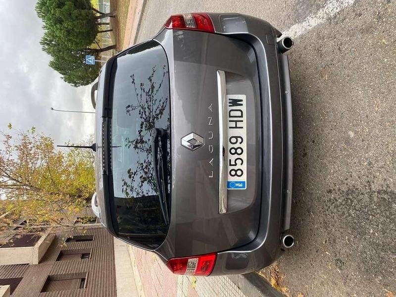 Usado Renault Laguna III GT 131 CV (96 kW) 2011 Gris Familiar