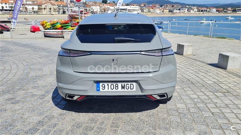 Usado DS Automobiles DS4 Opera 130 CV (95 kW) 2023 Gris / plata Berlina