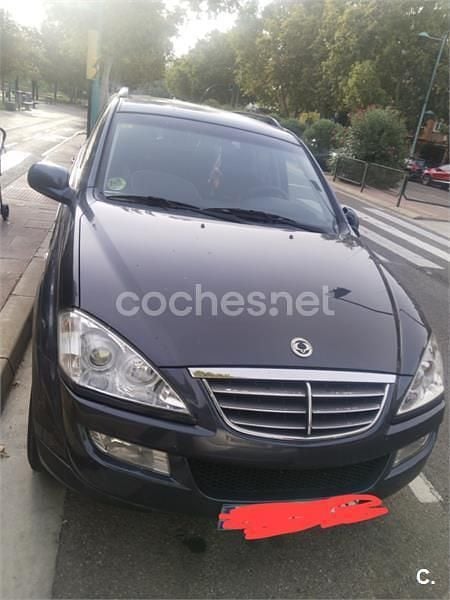 Gris / plata Usado 2010 Ssangyong (KGM) Kyron Limited SUV | 9500 € - Imagen 1/4