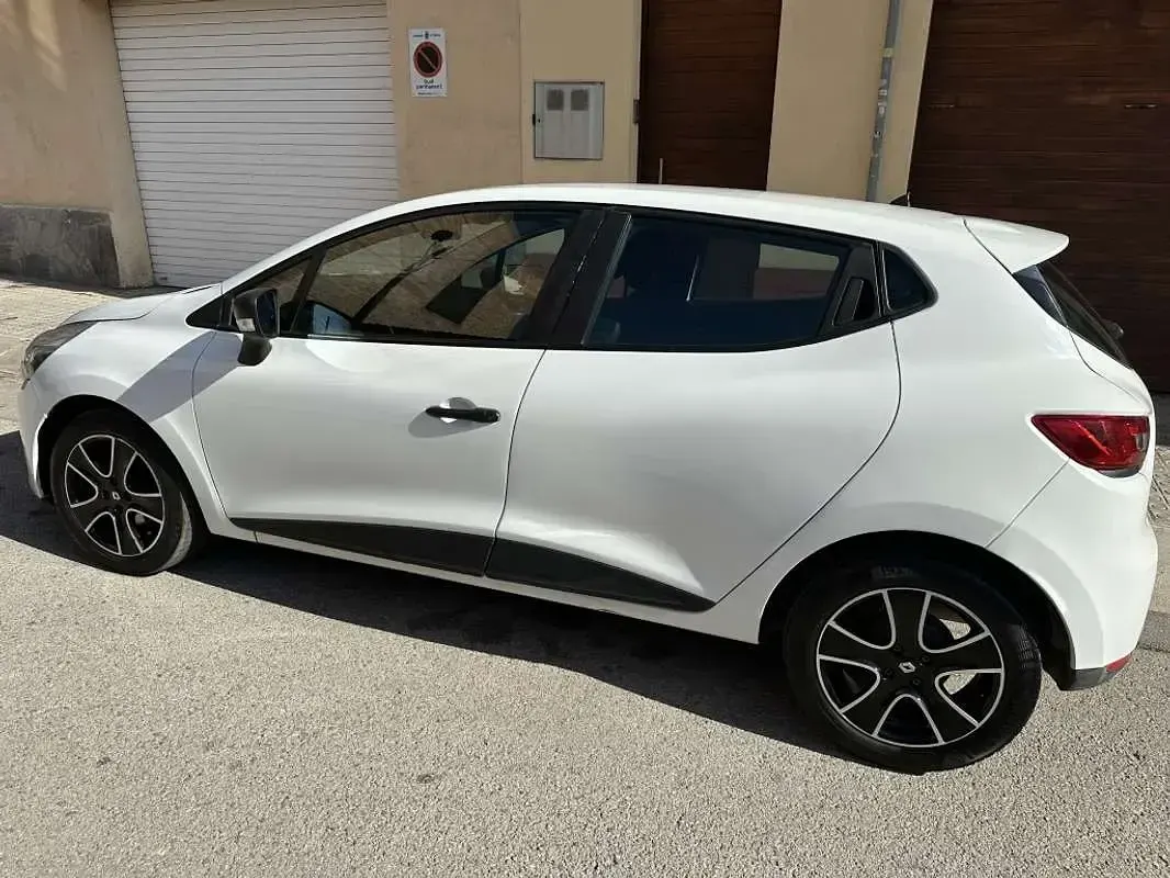 Usado Renault Clio Business 90 CV (66 kW) 2017 Blanco Utilitario