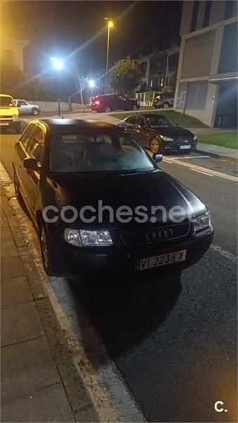 Azul Usado 1997 Audi A3 Ambition Berlina | 1400 € (Super precio) - Imagen 1/4