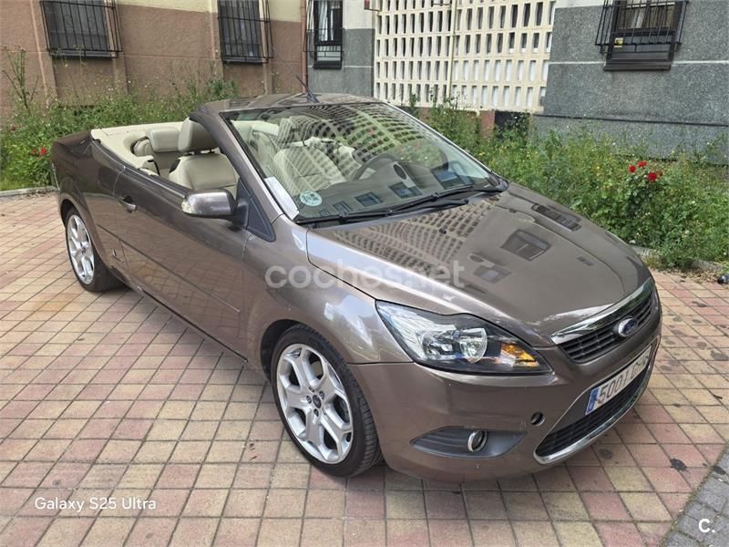 Beige Usado 2009 Ford Focus Cabriolet Titanium Descapotable | 4200 € (Super precio) - Imagen 1/4