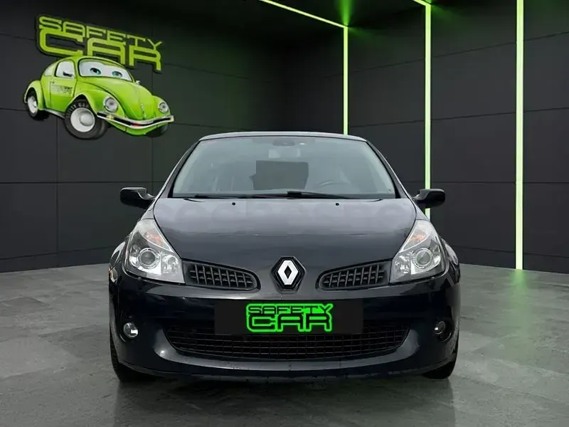 Usado Renault Clio II 200 CV (147 kW) 2008 Negro Berlina