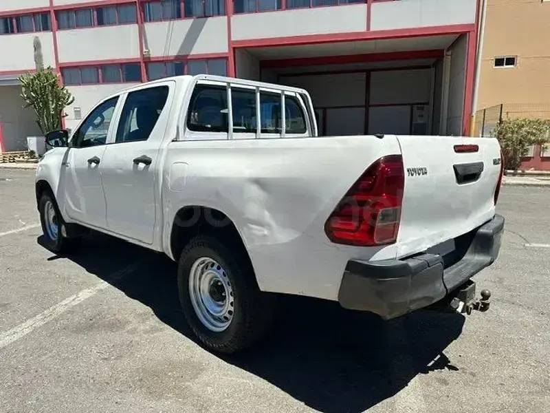 Usado Toyota HiLux 150 CV (110 kW) 2019 Blanco Pickup/Camioneta