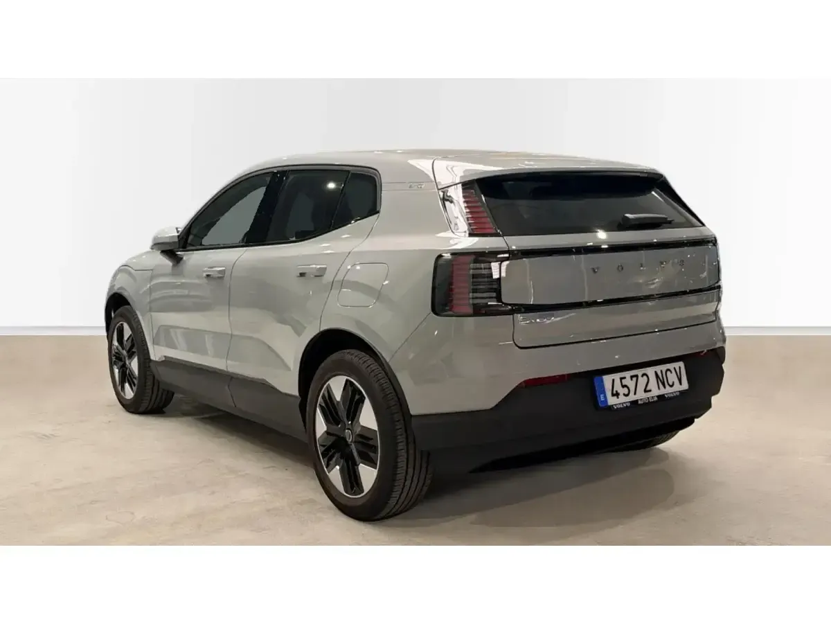 Usado Volvo EX30 Core 200 kW (272 CV) 2025 Gris SUV