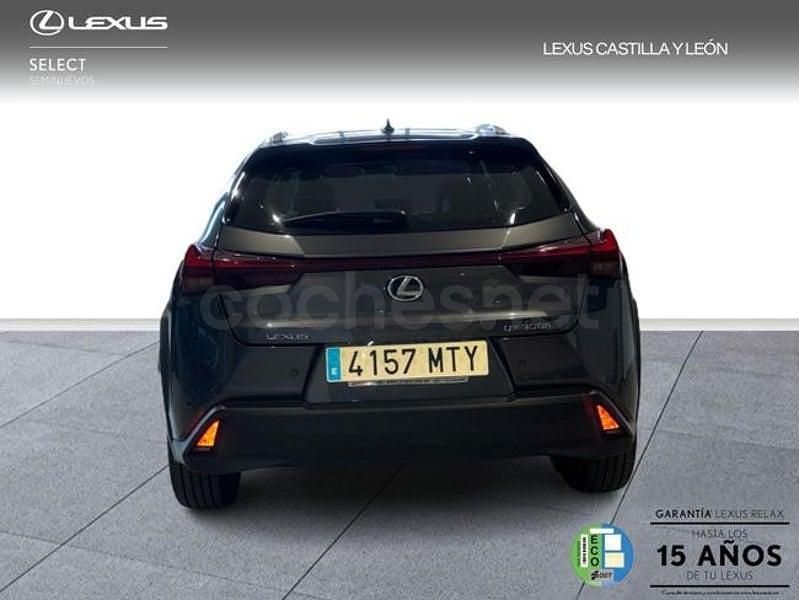 Usado Lexus UX 199 CV (146 kW) 2024 Gris / plata SUV