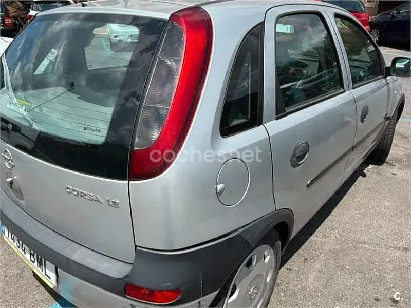 Usado Opel Corsa Club 75 CV (55 kW) 2001 Blanco Utilitario