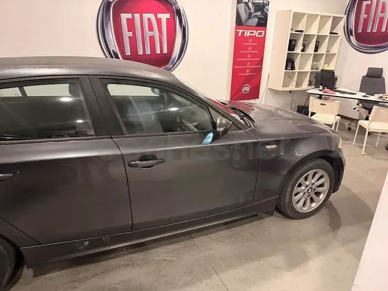 Usado BMW 120 163 CV (119 kW) 2007 Gris / plata Utilitario