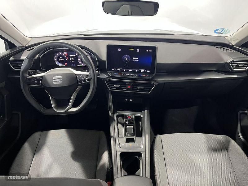 Usado Seat Leon Style 116 CV (85 kW) 2025 Gris Berlina