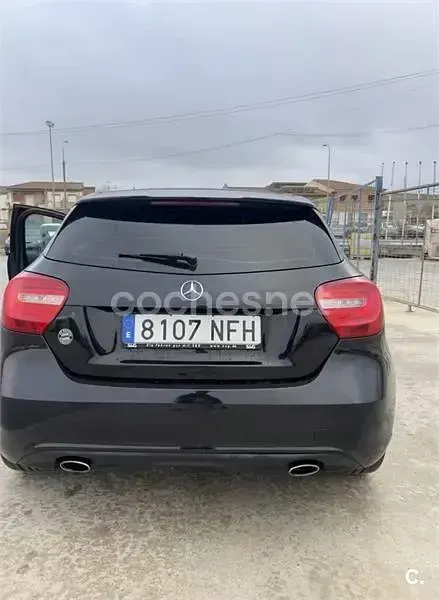 Usado Mercedes A200 Urban 136 CV (100 kW) 2015 Negro Utilitario