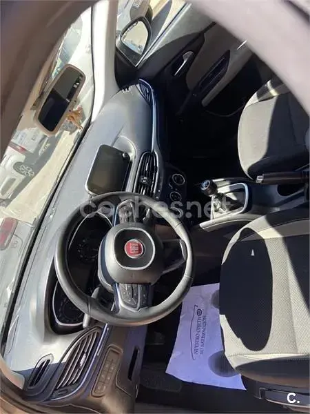 Usado Fiat Tipo Lounge 95 CV (69 kW) 2018 Gris / plata Familiar